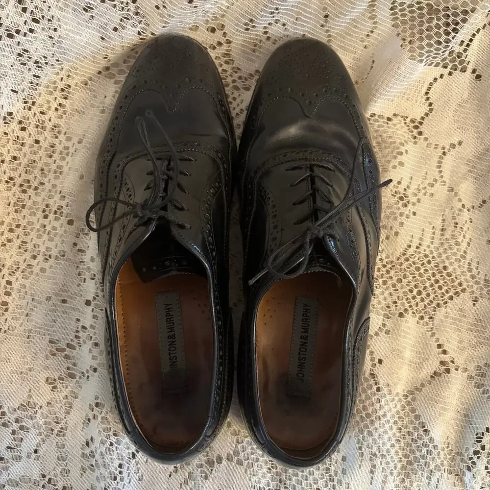 Johnston & Murphy Men's US 10.5 Black Waverly Wingtip Oxford Dress Shoes